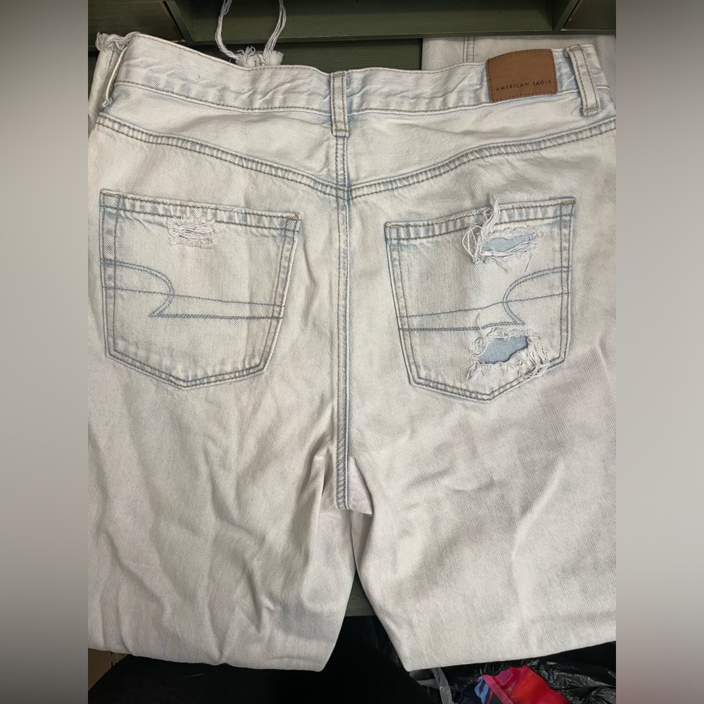 American eagle light wash curvy jeans